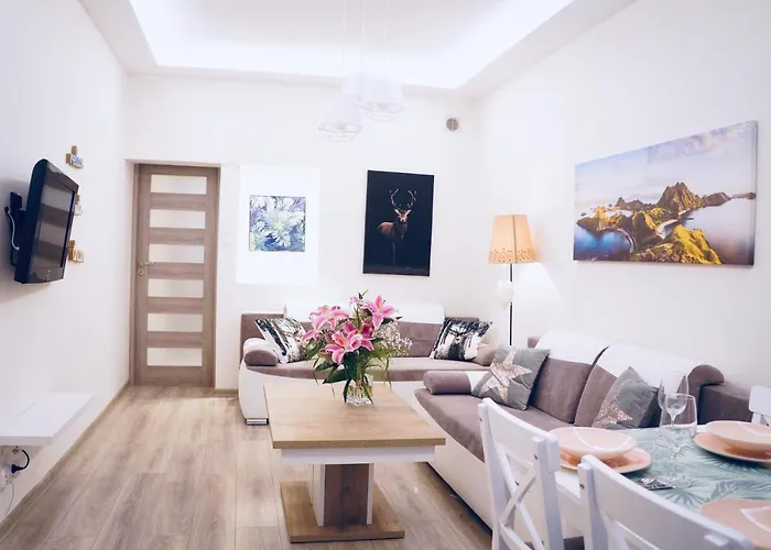 Beautiful Old Town View - 2 Rooms Apartment