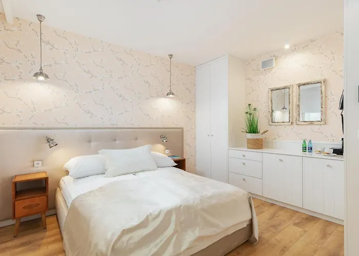 Deo Plaza Premium By Rent Like Home