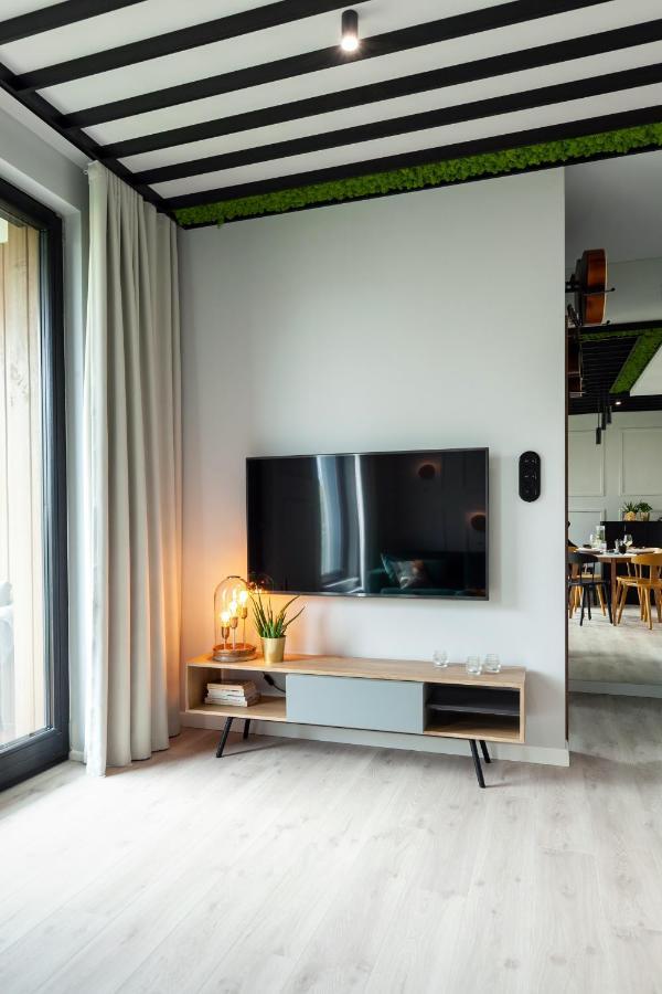 Flora Deluxe - Hav Aparts Apartment