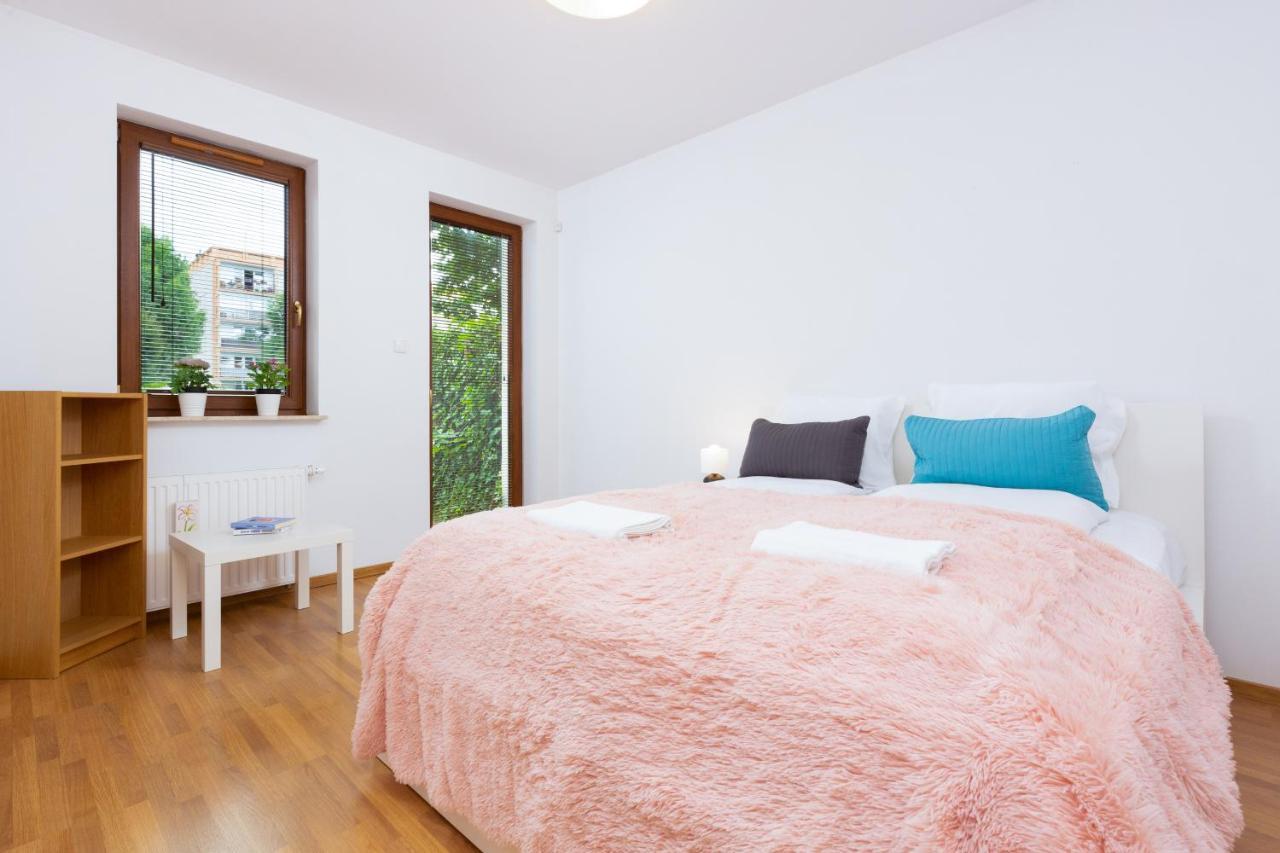 Apartment Platynowa By Renters