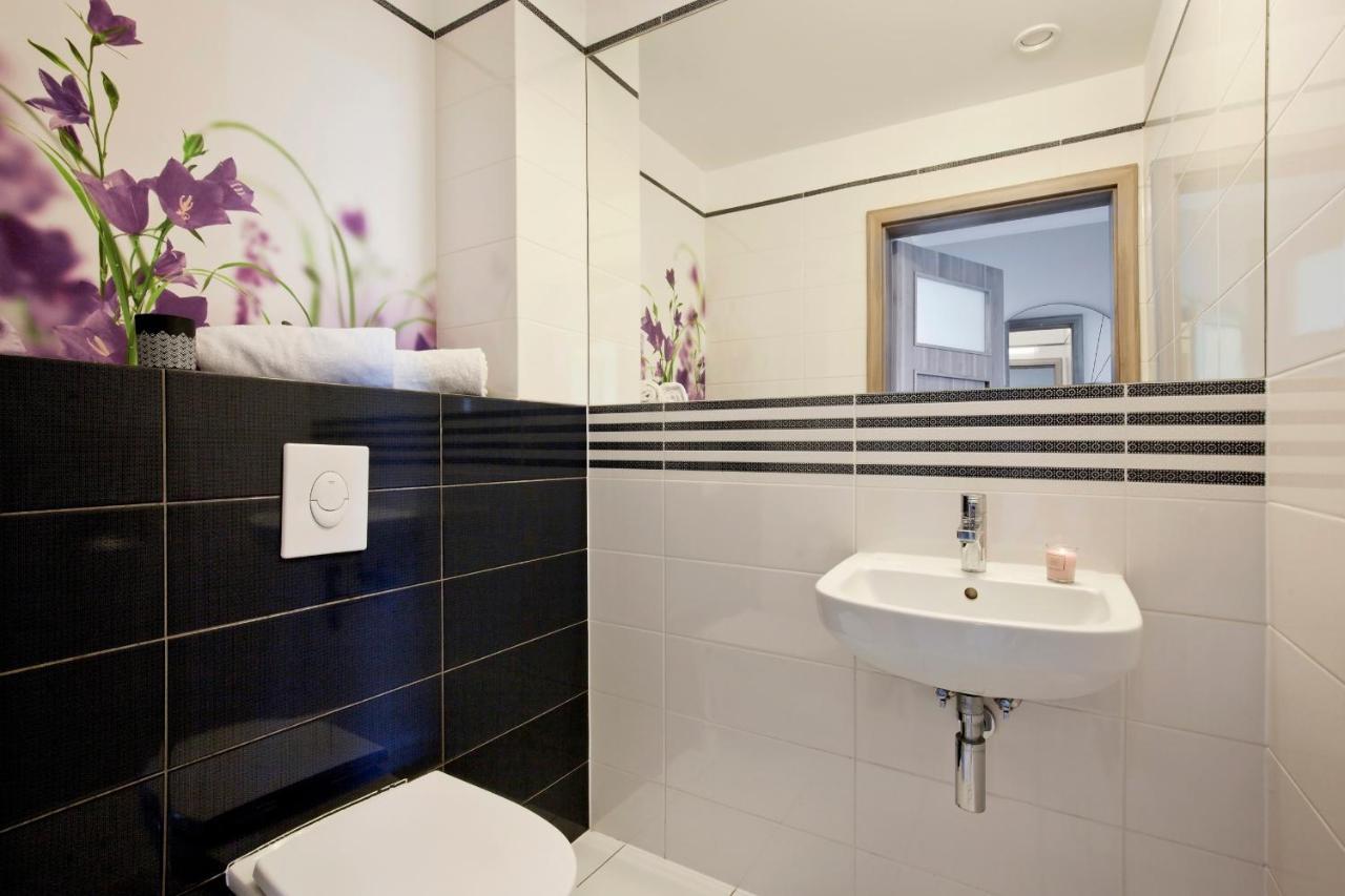 Elite Waterlane Swimming Pool&aspa *
