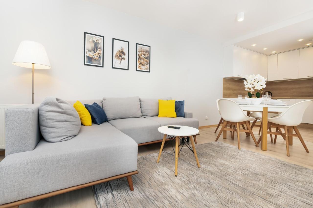 Apartment Center By Renters *