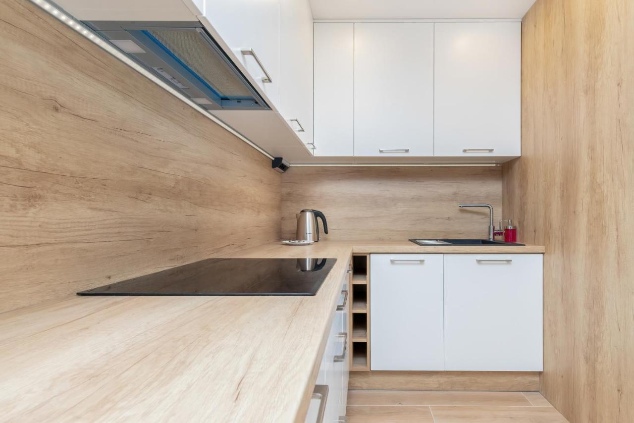 Center By Renters