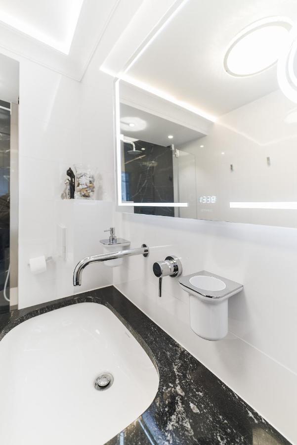 Premium Apartment *