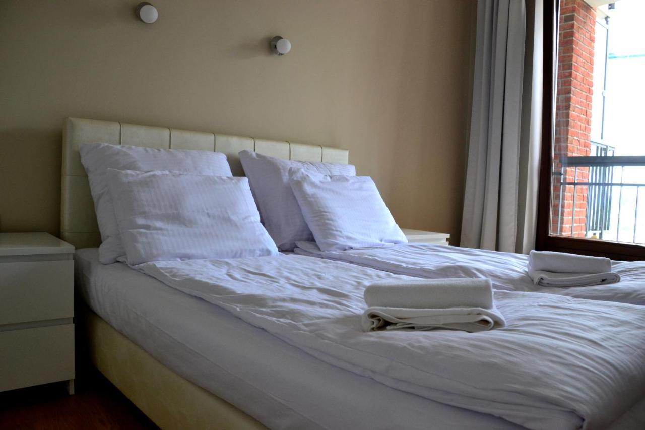 Centrum Nad Motlawa Z Widokiem Na Rzeke Lub Na Patio Z Balkonem Apartamento