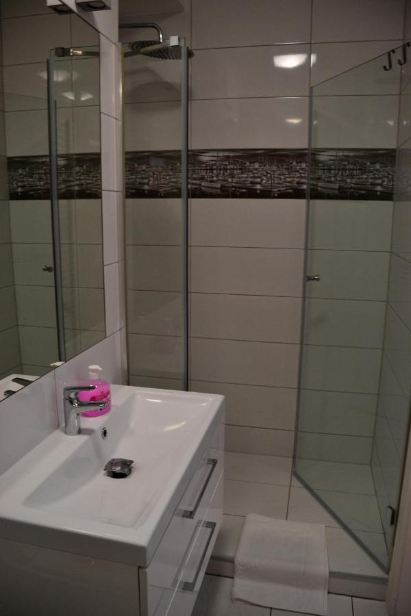 Apartment Centrum Nad Motlawa Z Widokiem Na Patio Z Balkonem