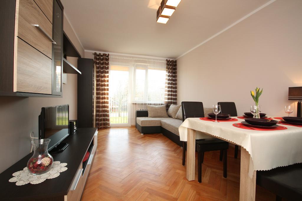 Rent A Flat - Dabrowszczakow St. Apartment *