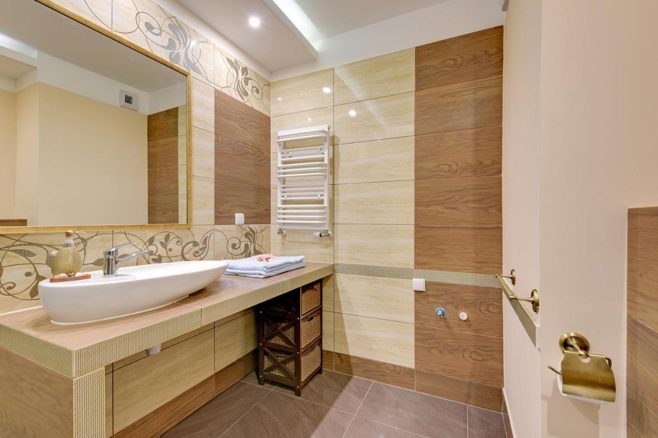 Granary Island Apartment