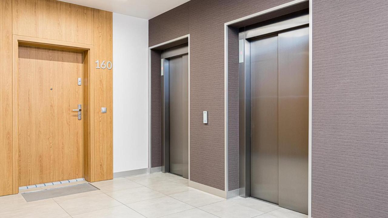 16th Floor Sea View - Billberry Leilighet *