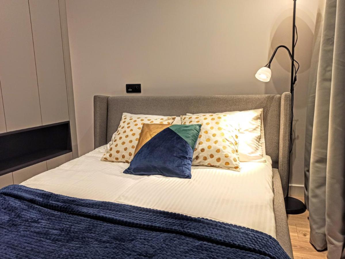 Comfy - Old Town Center Apartment