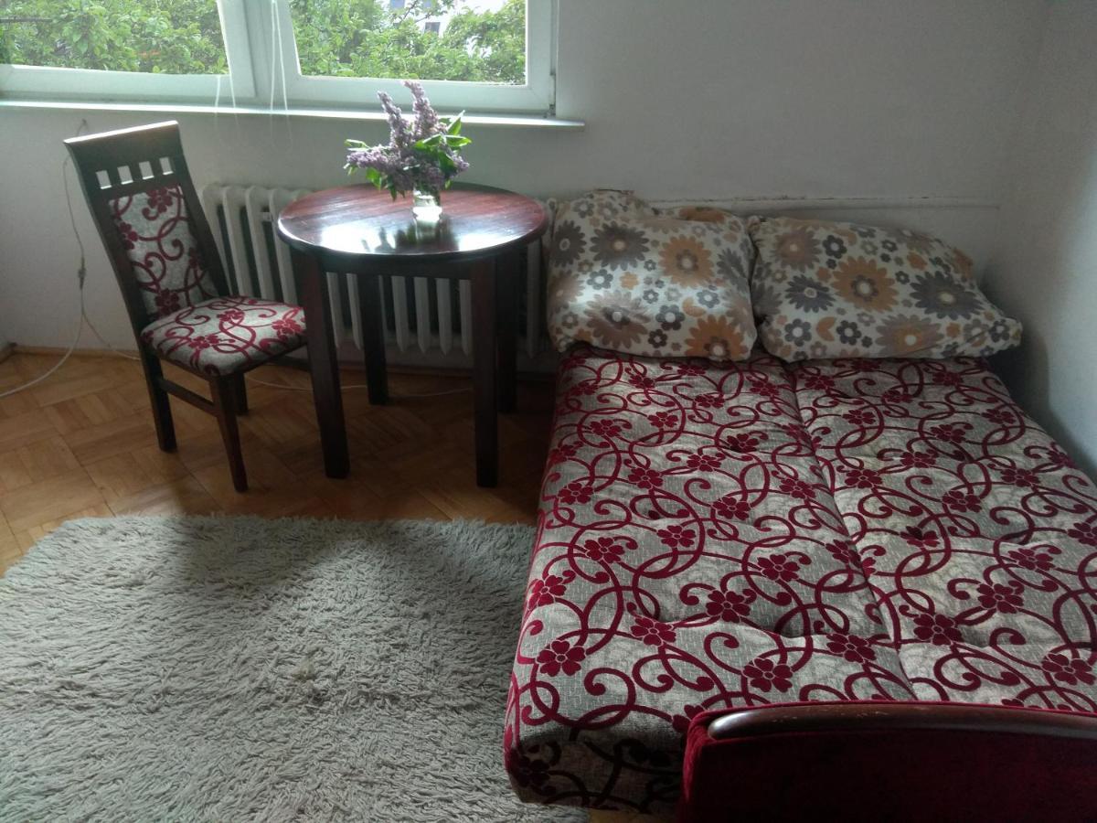Sloneczny Apartament Z Balkonem