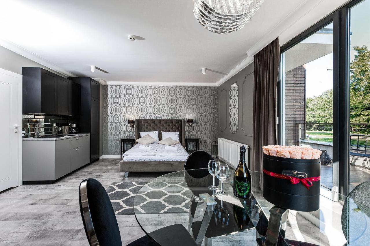 Aparthotel Icon *