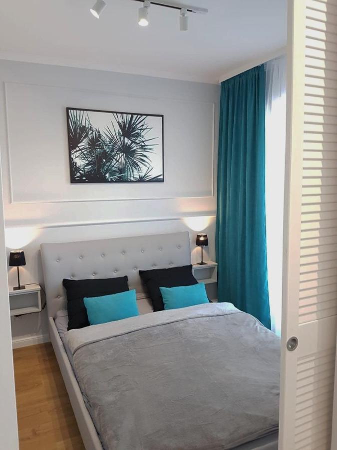 Apartament *