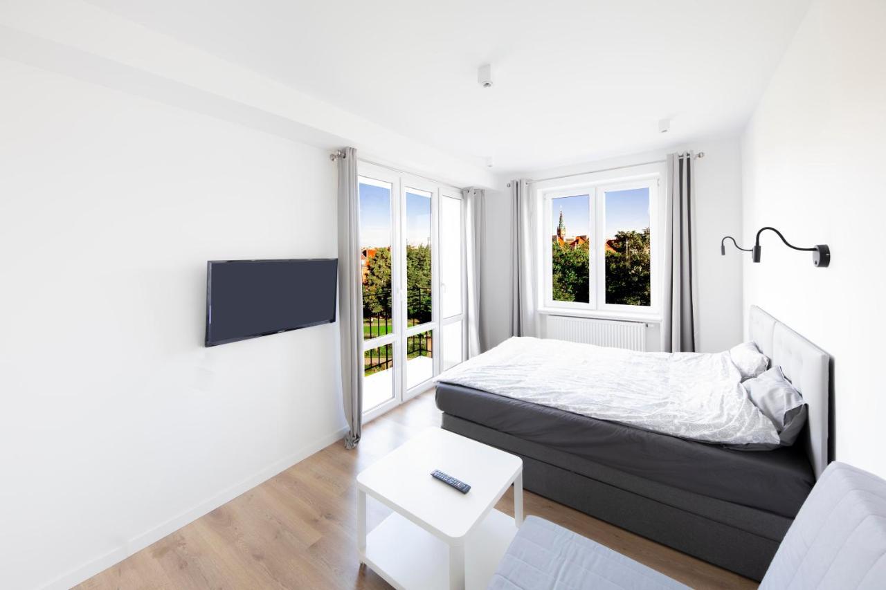 Family Luxury Comfort 2 Bedrooms & Playstation 4 & Panoramic View Of The Gdansk's Old Town & Free Private Parking Căn hộ Gdansk