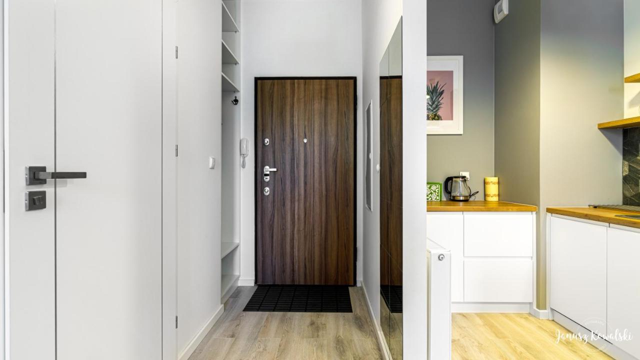 Maya's Flats & Resorts 32 - Garden Gate Apartment *