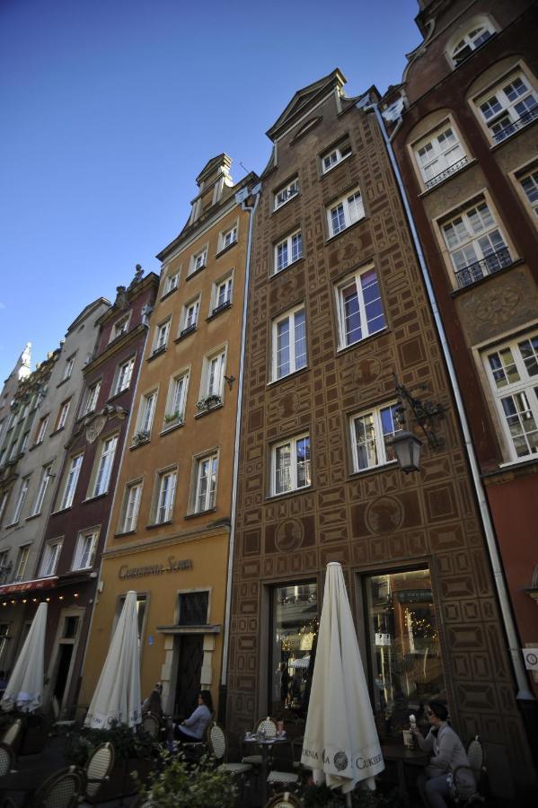 Dluga Street