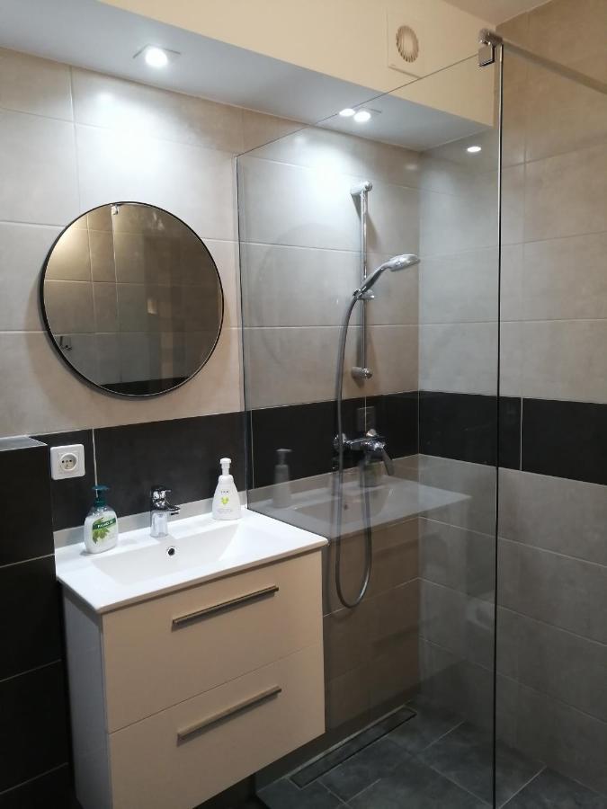 Stogi - Apartament W Poblizu Plazy Huoneisto Gdańsk