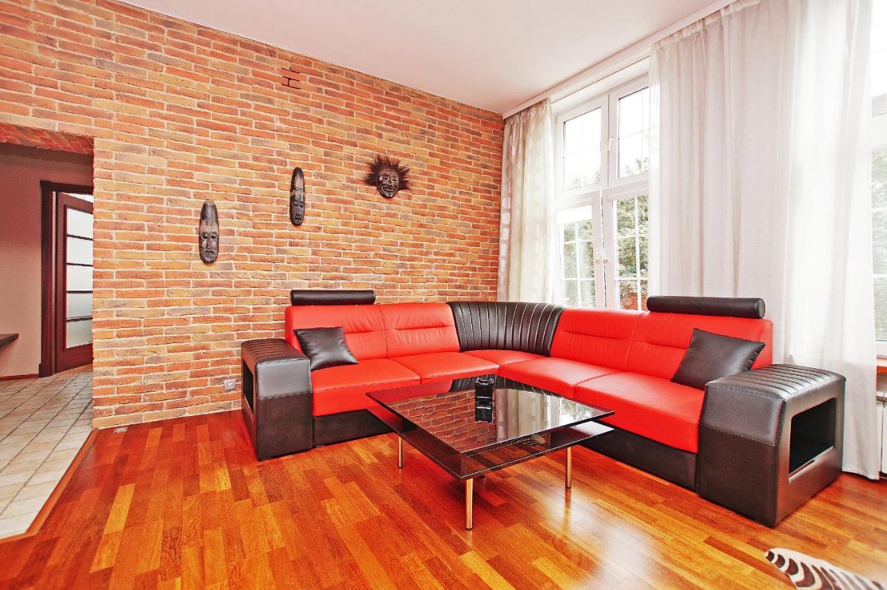Bayside Maincity Apartment *