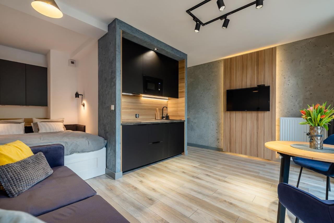 Grey Horse Apartment