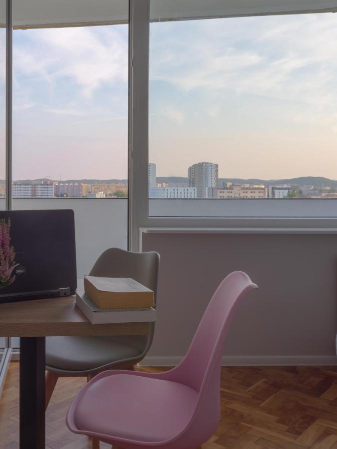 Initium - Na Wynajem - Obroncow Wybrzeza 4d Homestay Gdansk