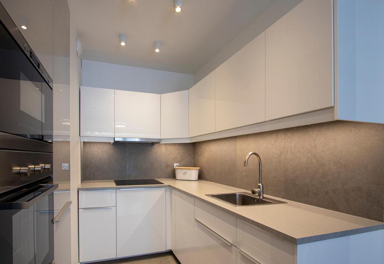 Cztery Oceany, Apartament Blisko Plazy, Grey Apartment