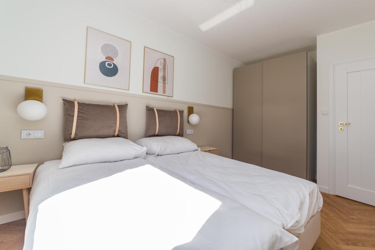 Pobookowane Barbary Delux Old Town Apartment