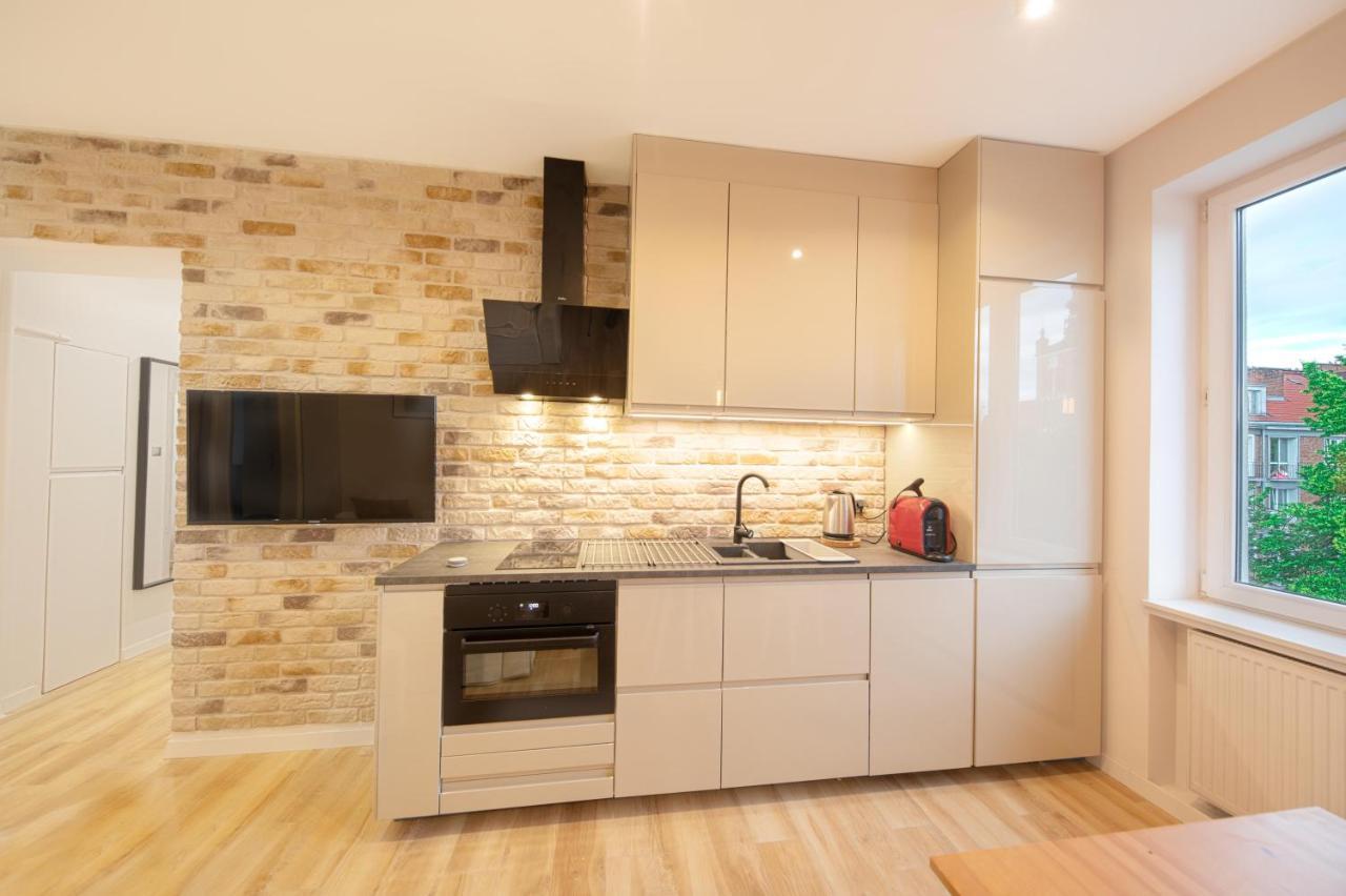 Family Luxury Comfort 2 Bedrooms & Playstation 4 & Panoramic View Of The Gdansk's Old Town & Free Private Parking Gdansk