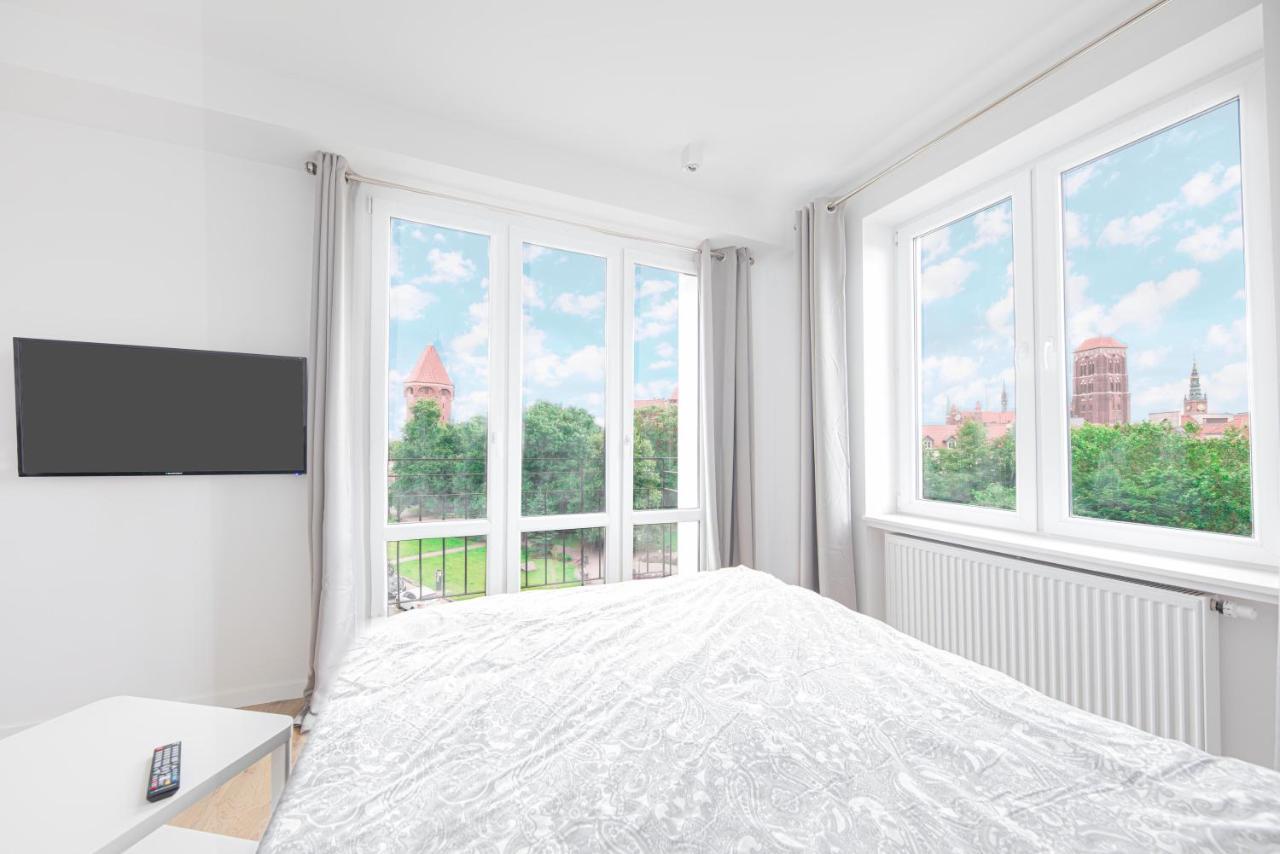 Family Luxury Comfort 2 Bedrooms & Playstation 4 & Panoramic View Of The Gdansk's Old Town & Free Private Parking Căn hộ Gdansk