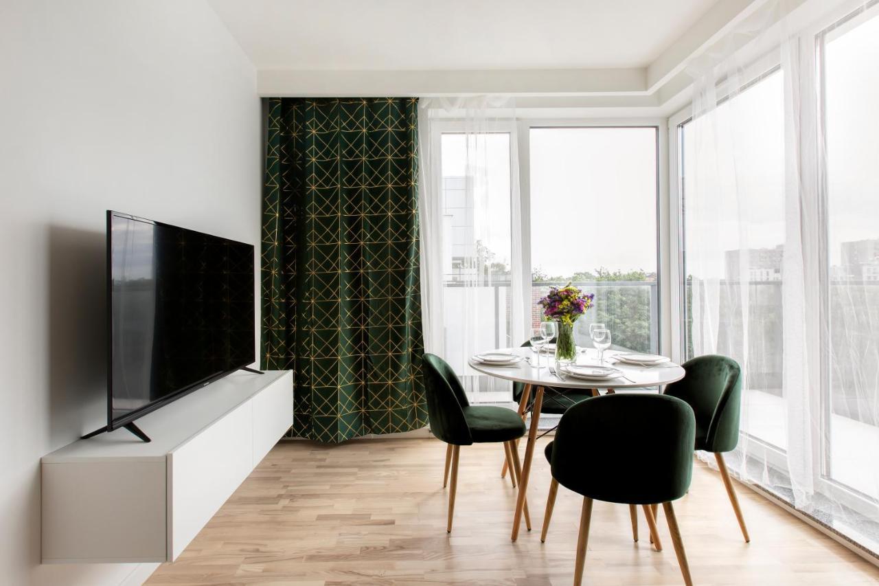 Short Apartment