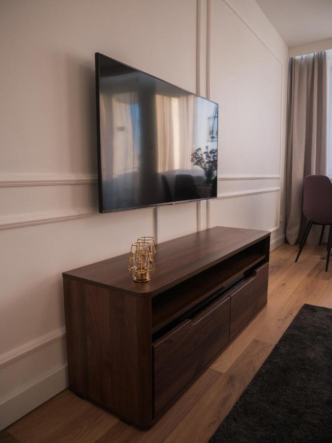 Apartment Plaza 41 *