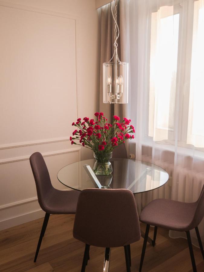 Plaza 41 Apartment