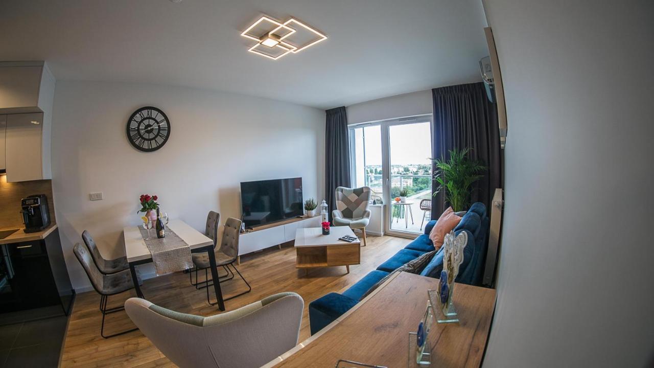 Baltica Towers Modern White&black Aparthotel Gdansk