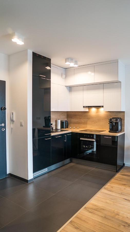 Baltica Towers Modern White&black *