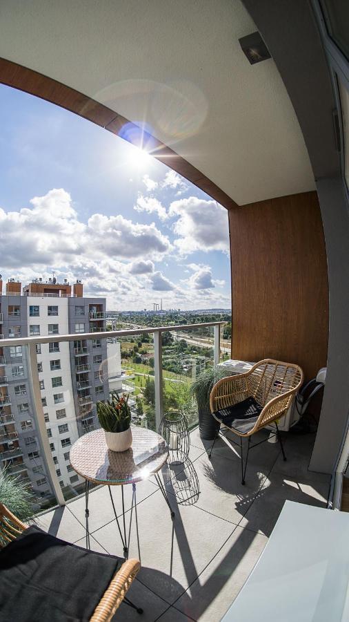 Aparthotel Baltica Towers Modern White&black *
