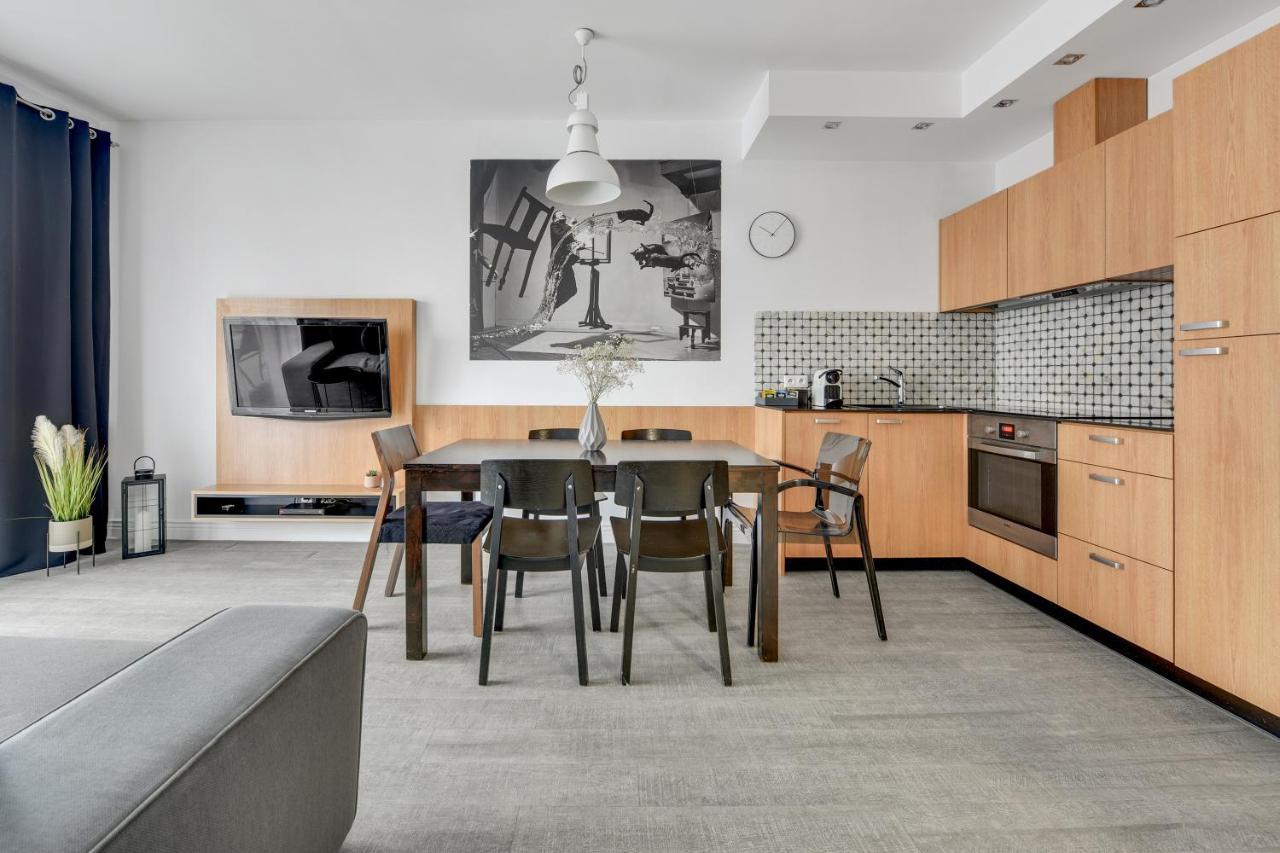 Waterlane Riverside - Spa, Pool, Gym & Parking By Downtown Apartment