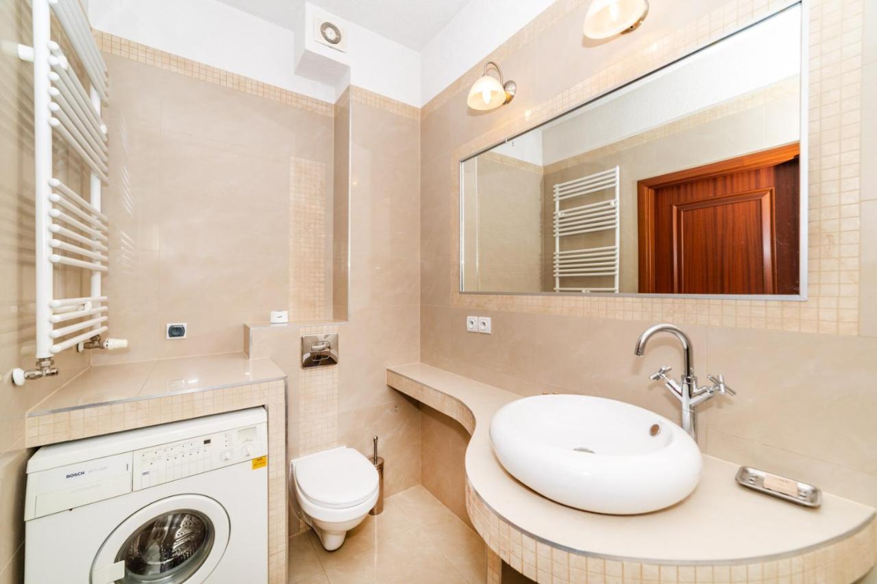 Beige - Neptun Park By Oneapartments