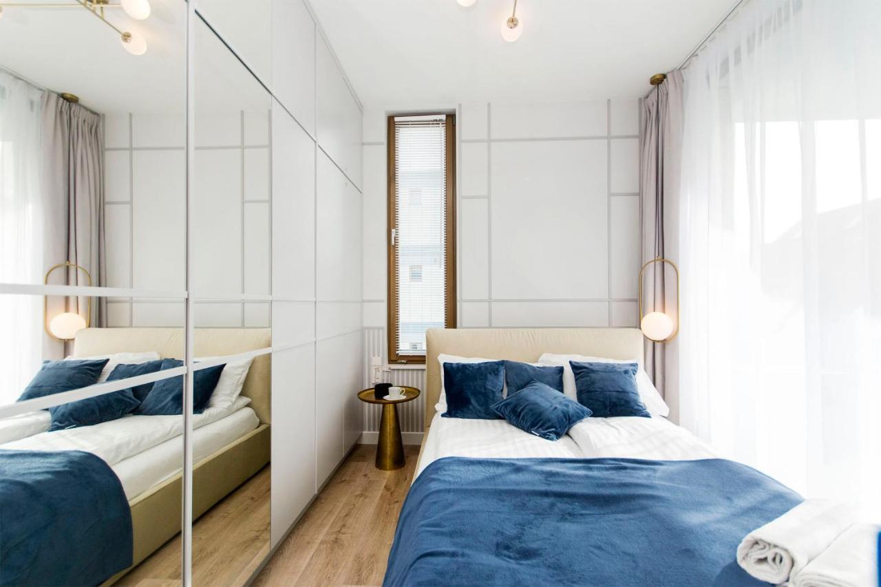 Gold Rentyear Apartment *