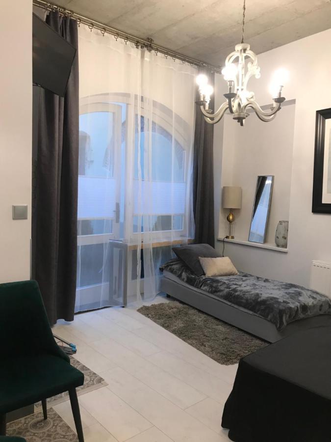 Apartament Old Town Patio 1 *