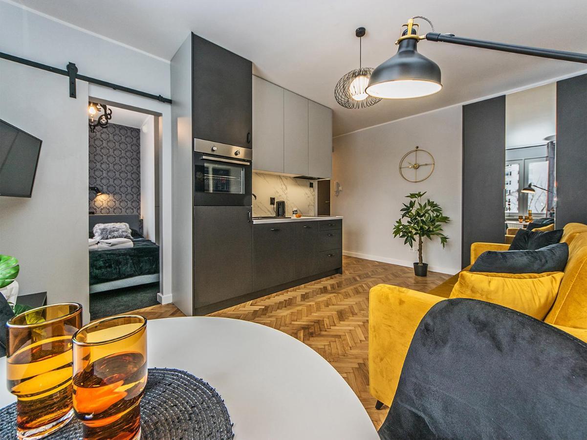 Huoneisto Glow Apartments, Park Reagan *
