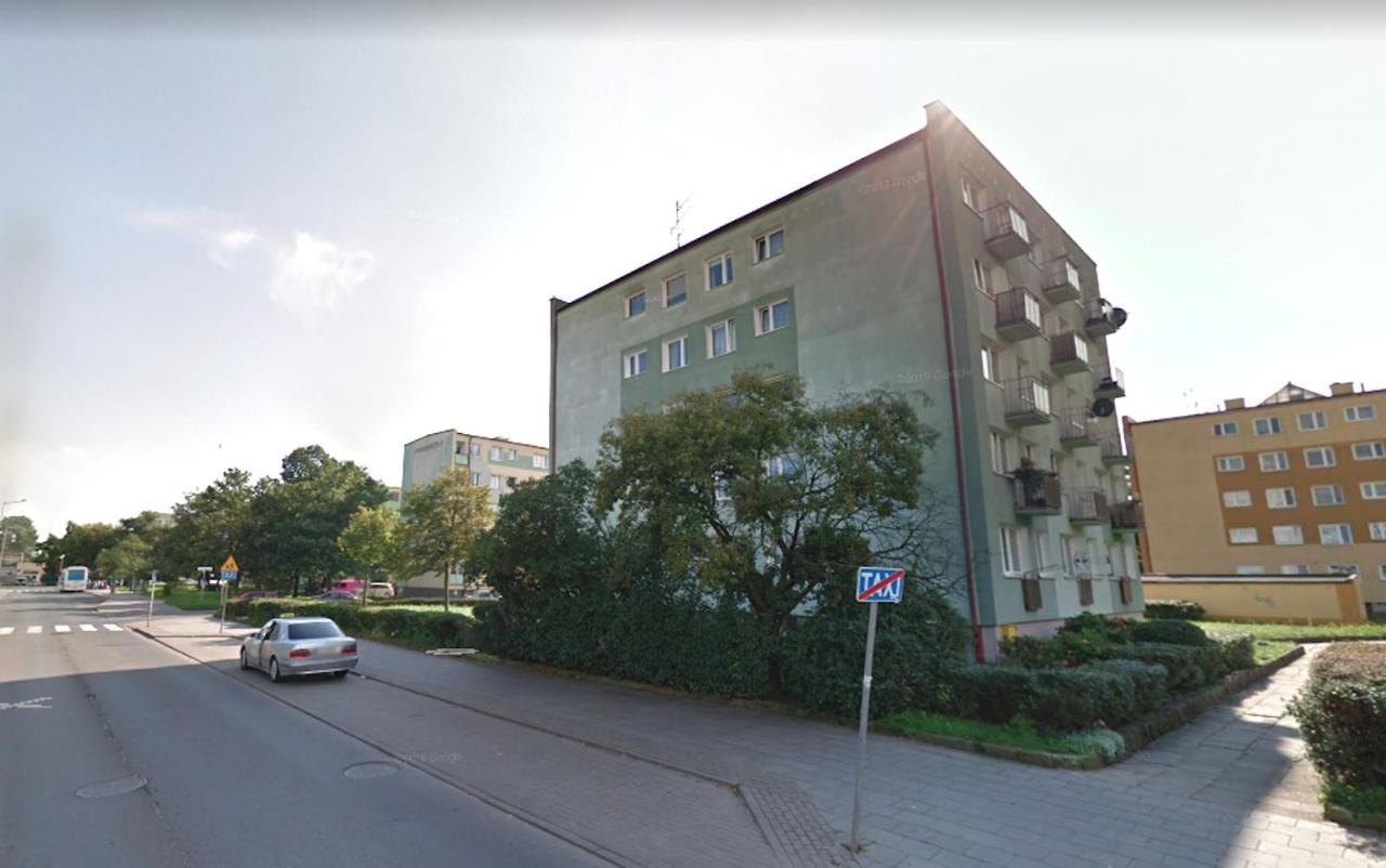 Chodkiewicza 22 *