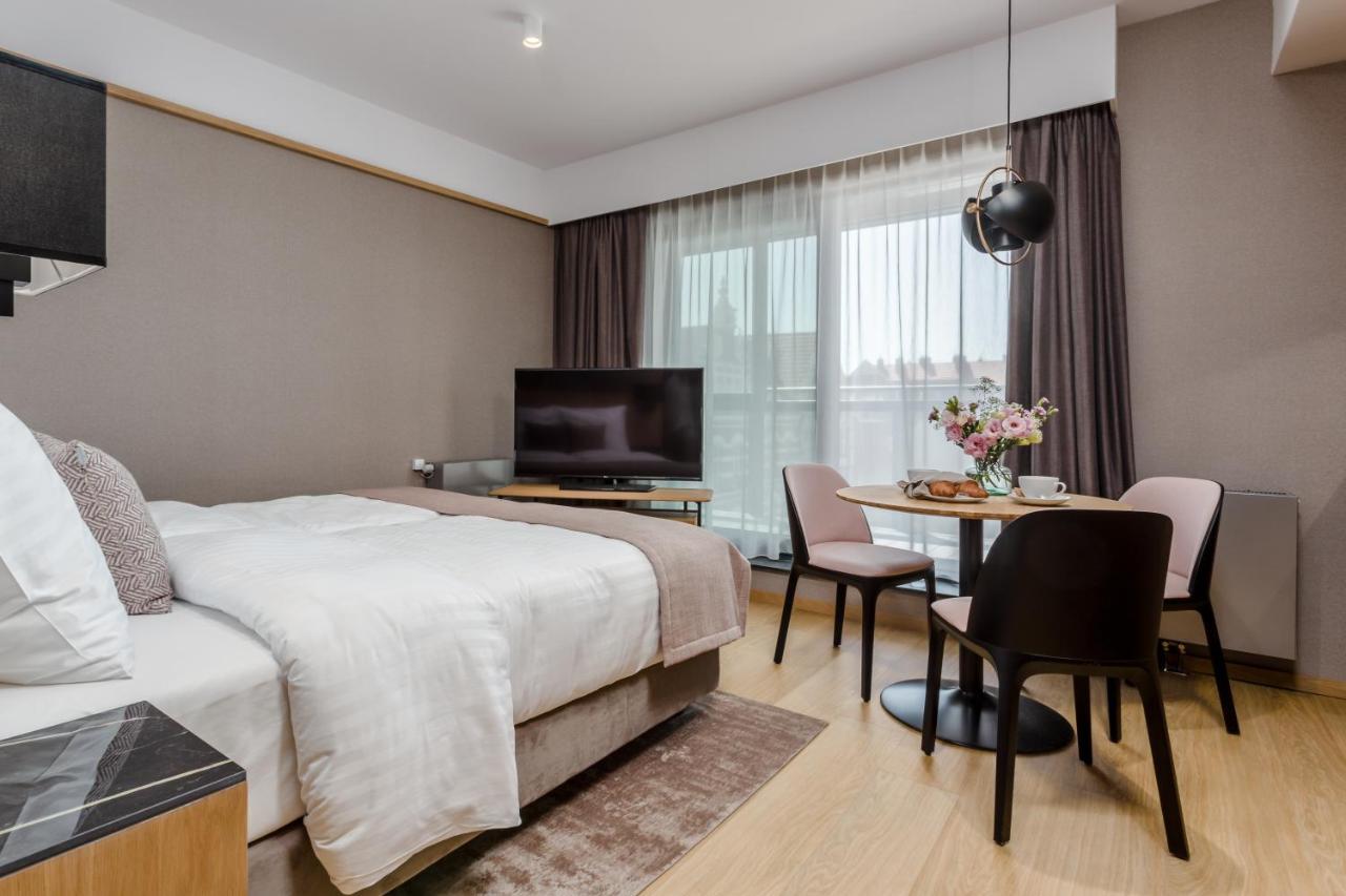 Apartment Deo Plaza By Rent Like -pink- *
