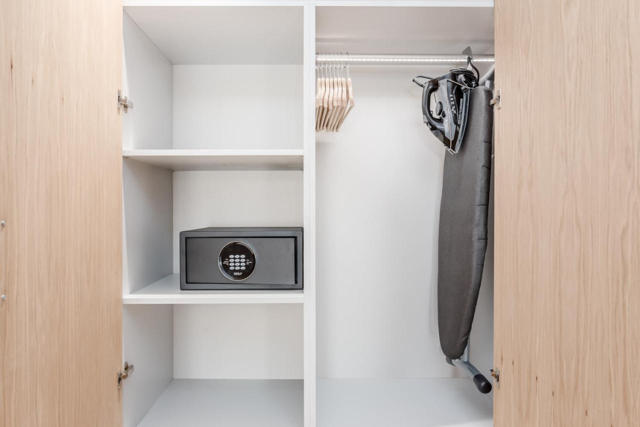 Deo Plaza By Rent Like -navy Blue- * Gdansk