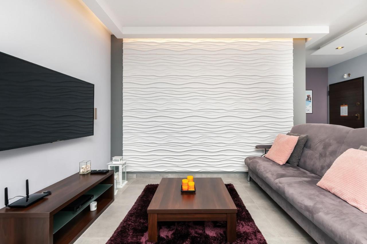 City And Sea View By Renters