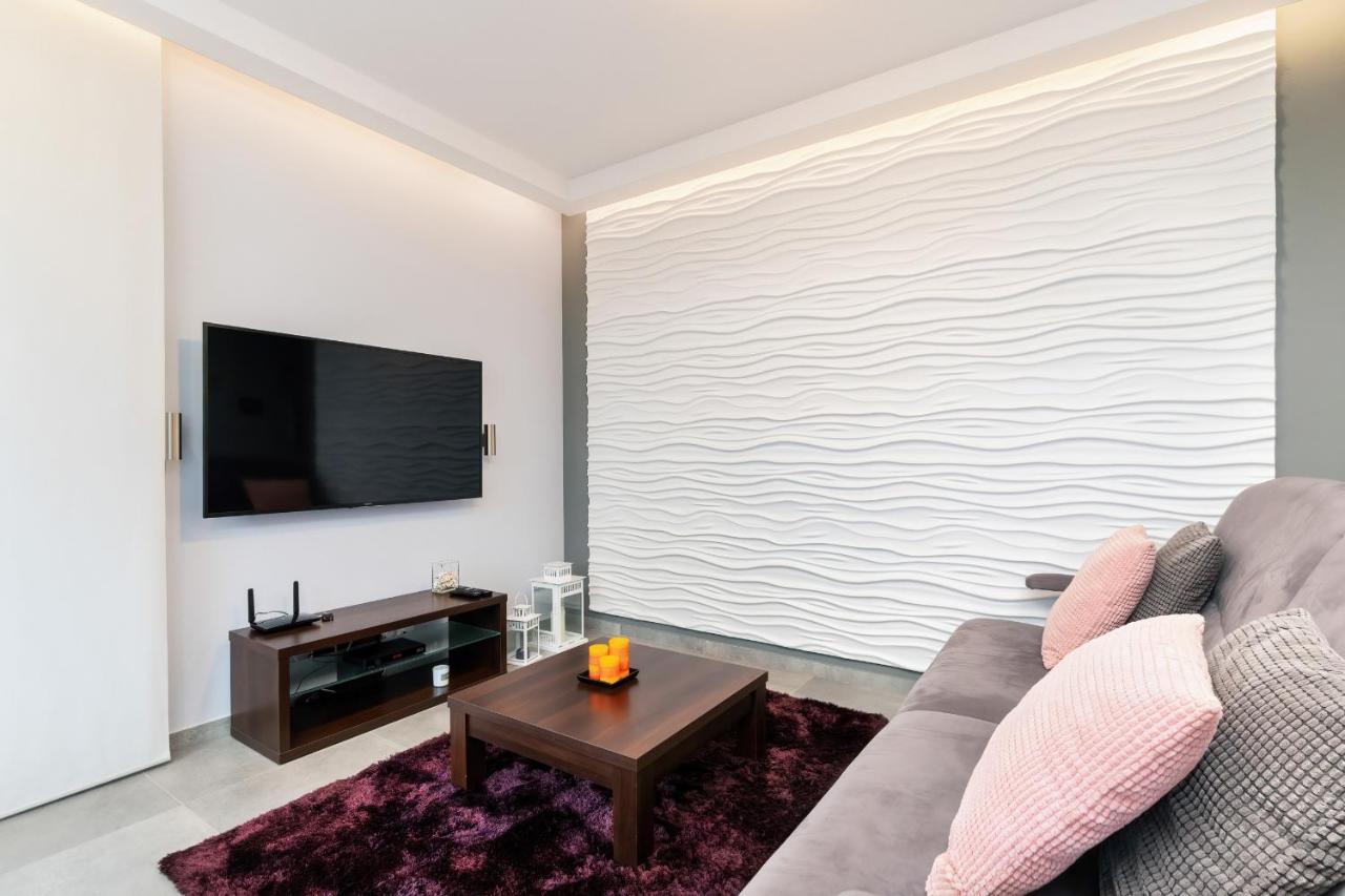 City And Sea View By Renters Apartment Danzig
