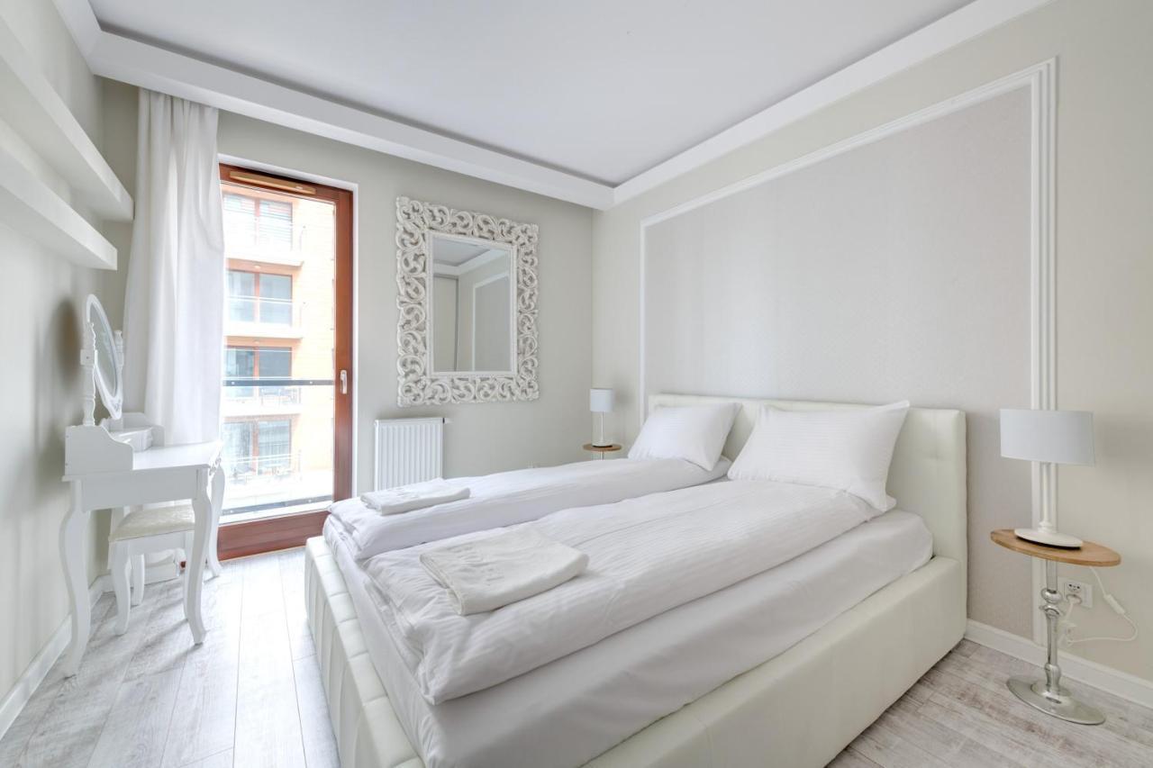 Apartment Chmielna Garden