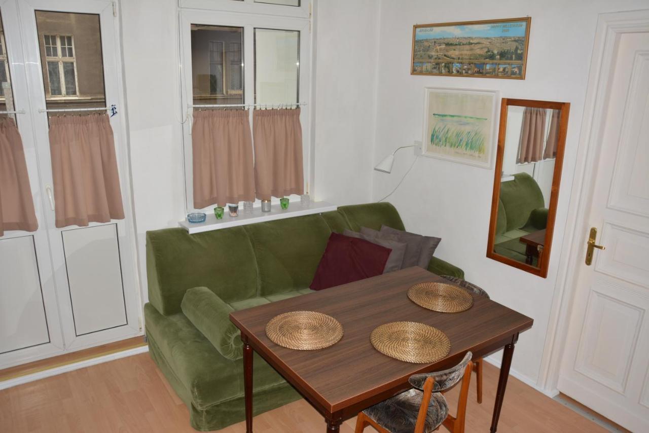W Objeciu Zieleniaka Apartment *