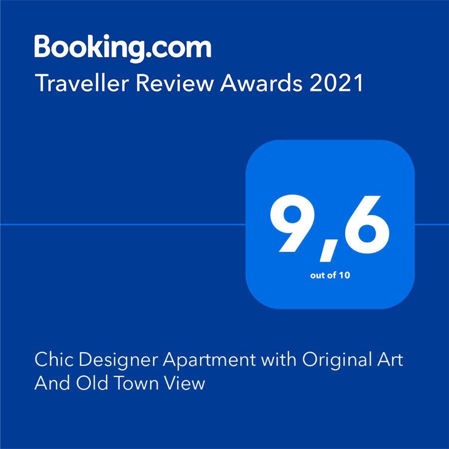 Apartment Chic Designer With Original Art And Old Town View