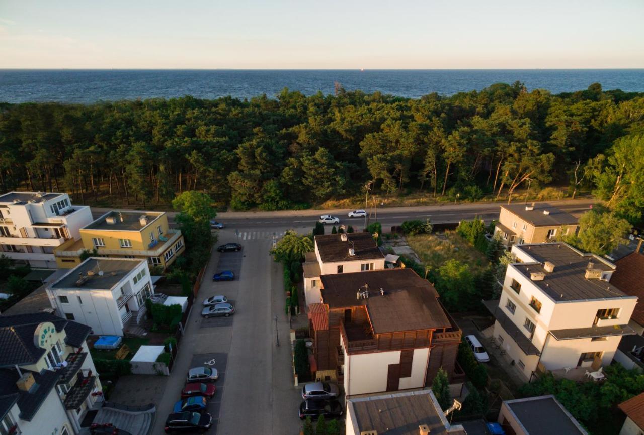 Bursztynowa 13