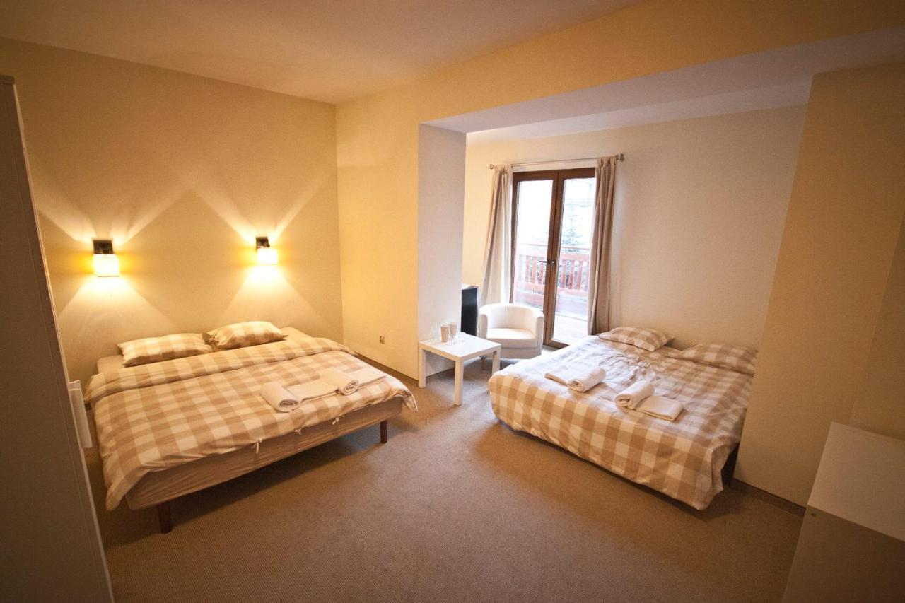 Nhà khách Bursztynowa 13 *