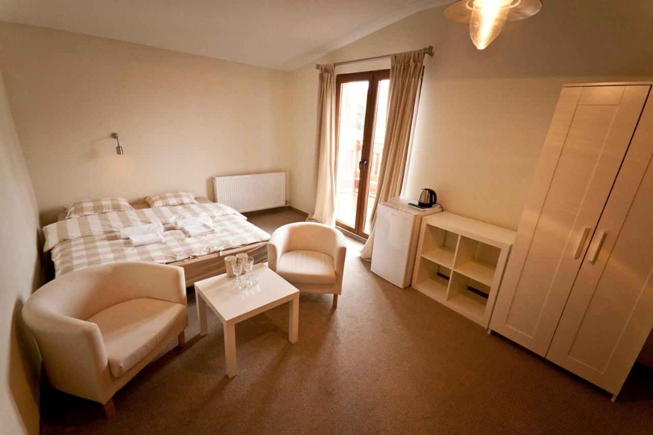 Nhà khách Bursztynowa 13 *